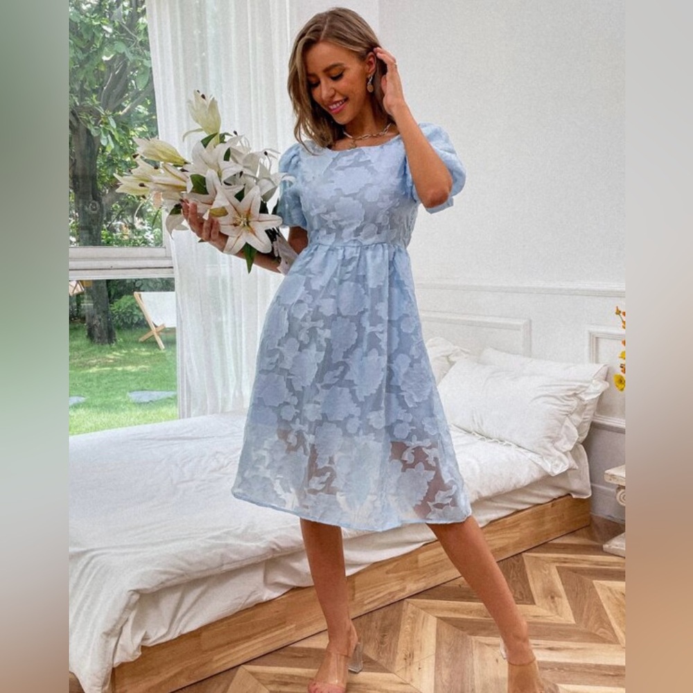 SHEIN Light Blue Floral Lace knee Dress with Puff Sleeves